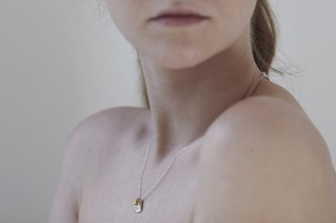 TRI amber / glossy silver necklace TRI amber / glossy silver necklace