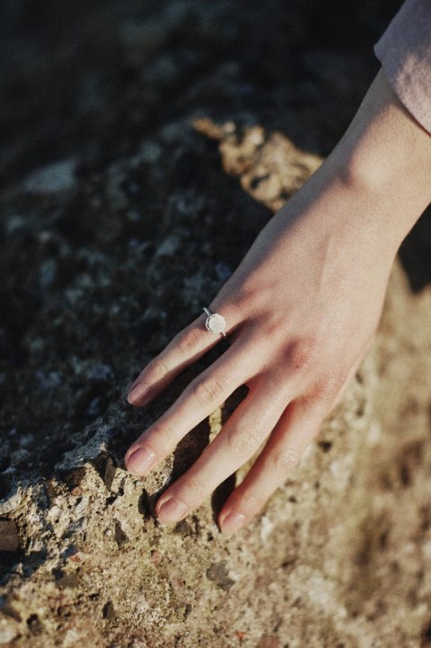 LABEL/ SATIN SILVER RING LABEL/ SATIN SILVER RING