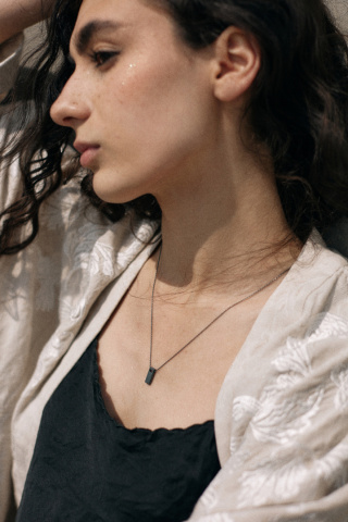 MONOLITH long / black silver necklace