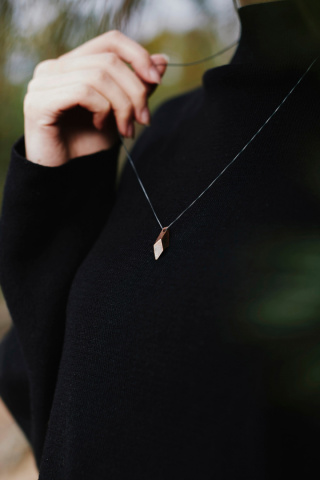 ONE EDGE / SATIN COPPER NECKLACE