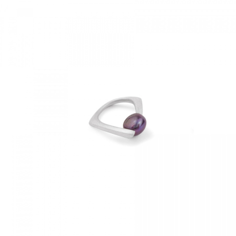 PEARL ring / satin silver with black pearl