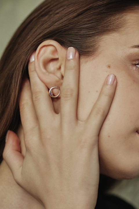 SMOOTH GEMstone circle / silver earrings