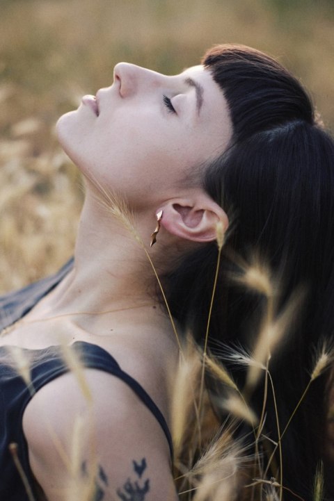 WAVES Straight / gold earrings