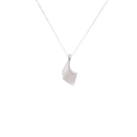 WAVES / silver necklace