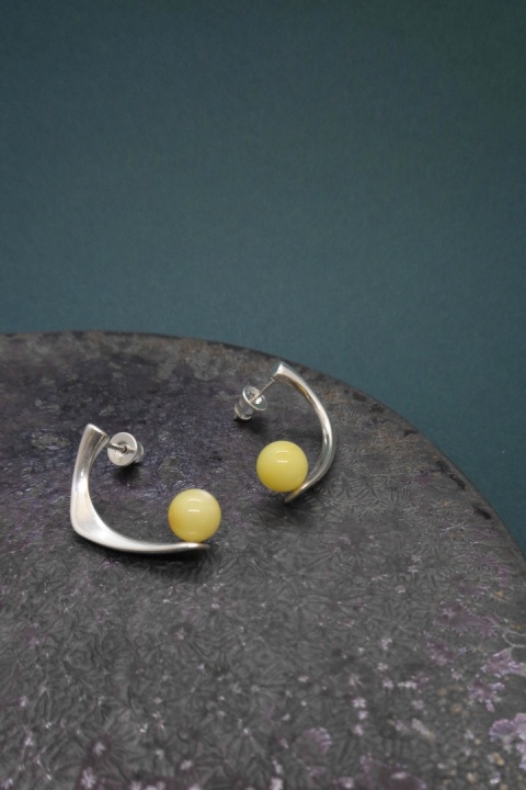 Amber as a Pearl / silver earrings with Amber