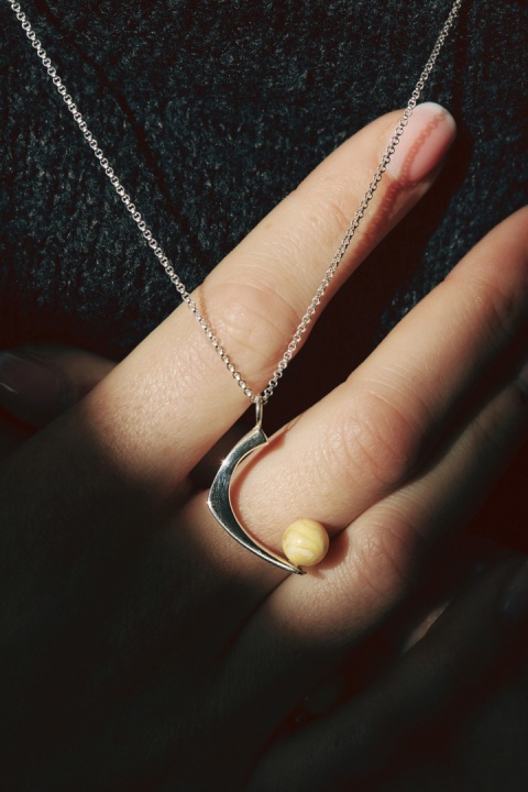 Amber as a Pearl / silver necklace with Amber