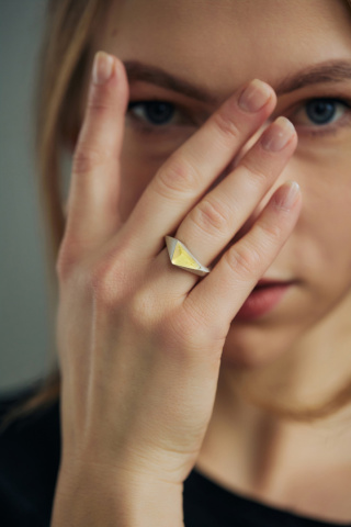 ONE EDGE BIG amber / silver ring