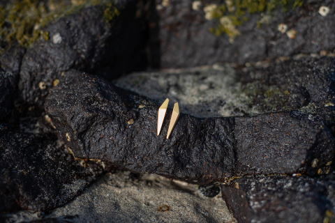 ONE EDGE long / satin GOLD earrings