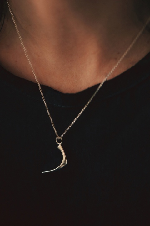 PEARL empty / glossy silver necklace