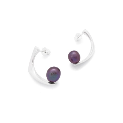 PEARL / glossy silver earrings with dark pearl