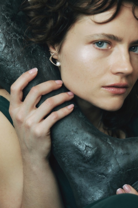 PEARL / glossy silver earrings with white pearl