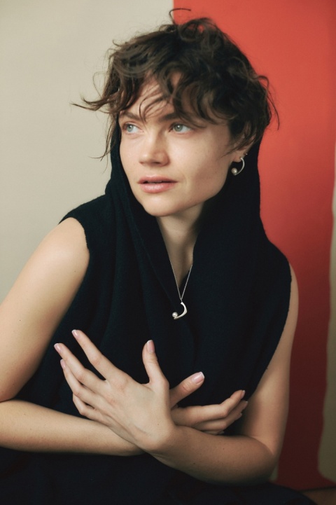 PEARL / satin silver earrings with white pearl