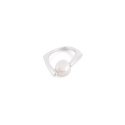 PEARL ring / glossy silver with white pearl