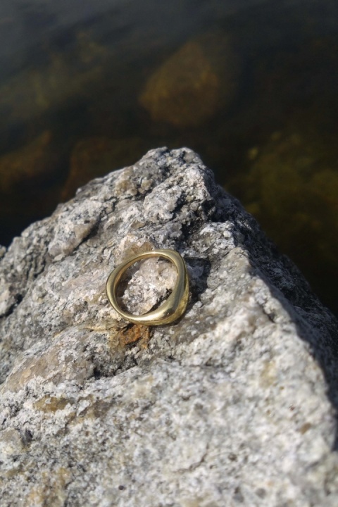 SMOOTH / satin or glossy brass ring